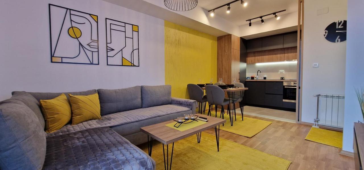 Exclusive & Modern Apartment Skopje Buitenkant foto