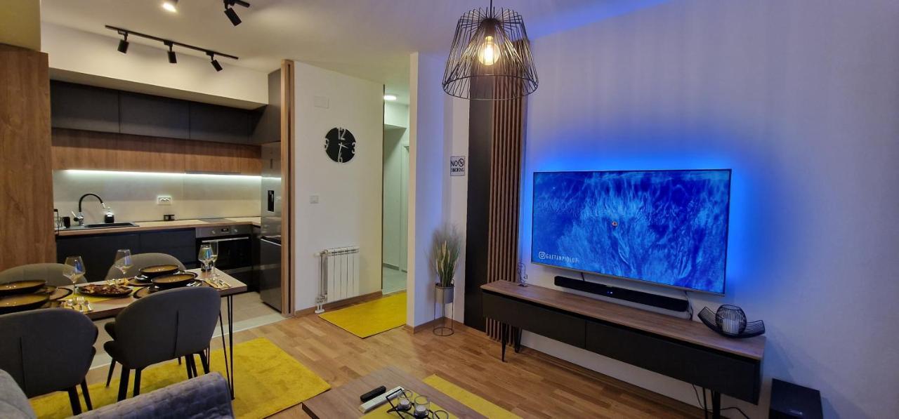Exclusive & Modern Apartment Skopje Buitenkant foto