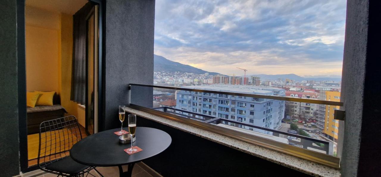 Exclusive & Modern Apartment Skopje Buitenkant foto